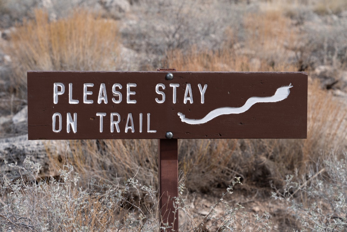 Rattlesnake vaccine for dogs in Santa Clarita, A sign warning about snakes